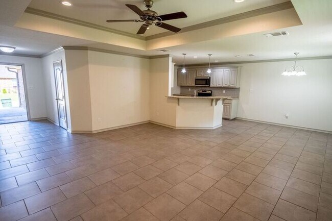 Photo - Beautiful 3 Bedroom 2 Bathroom Townhouse i...