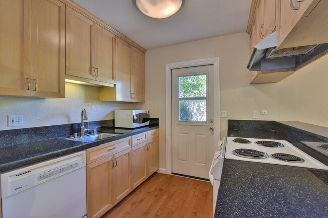 Photo - 1225 Picasso Dr