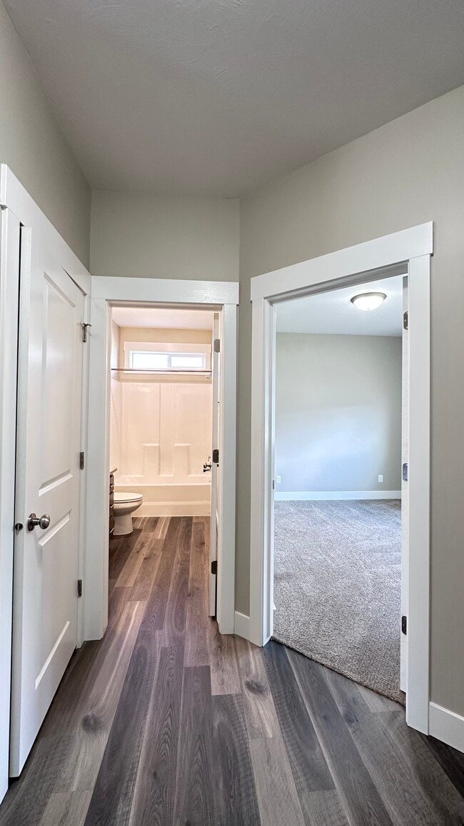 Photo - 2830 Blackwood