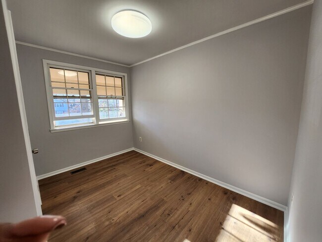 Photo - Room for rent in a 4 BD 2.5 BA Kings Park West Home