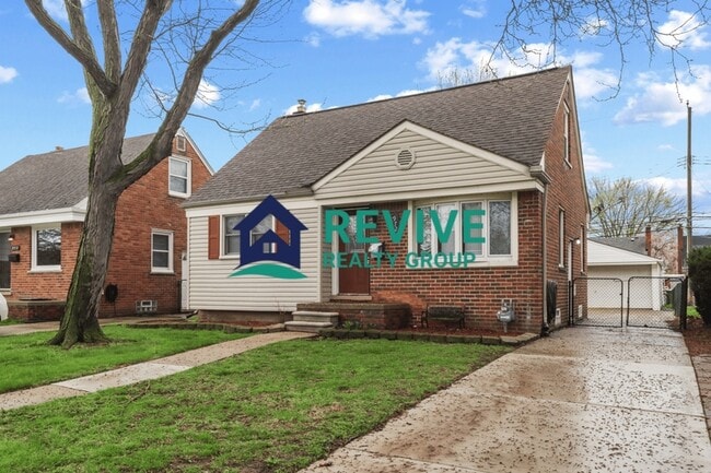 Photo - 9725 Fox Ave