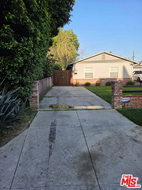 Photo - 6653 Glade Ave