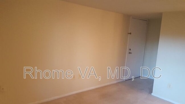 Photo - 3210 S 28th St Unit #103
