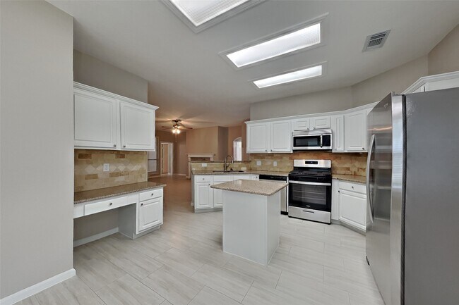 Photo - 16830 Needle Ridge Ct
