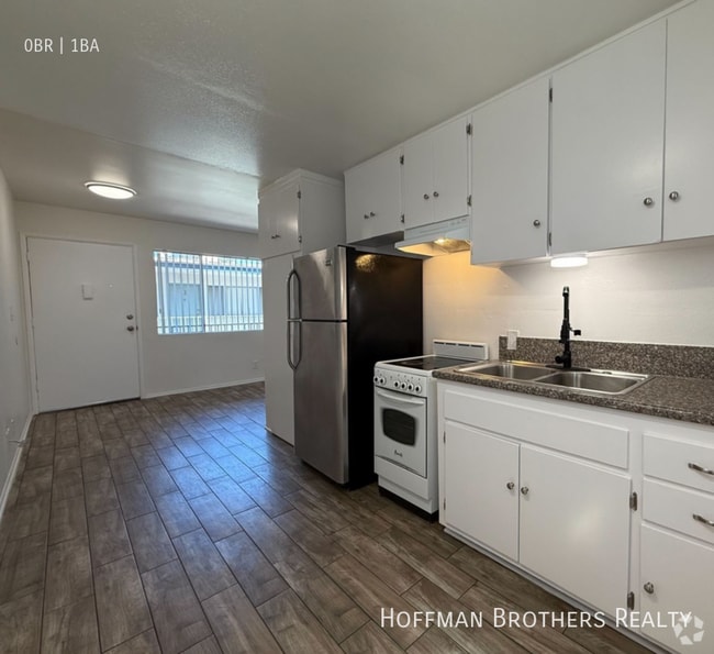Building Photo - 15632 Leadwell St Unit 8A Rental