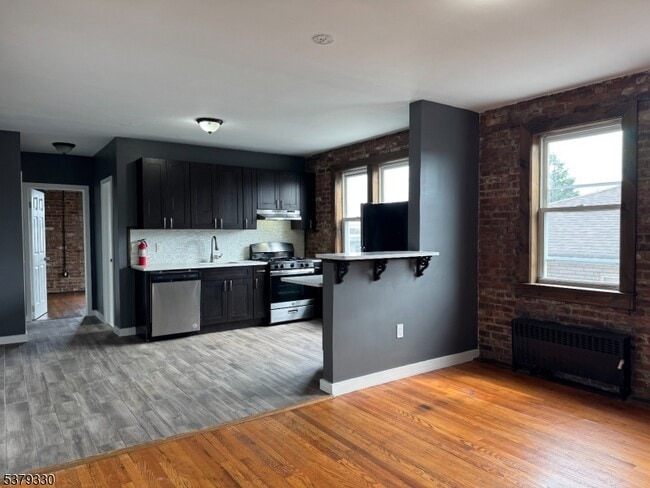 Building Photo - 78 Carmer Ave Rental