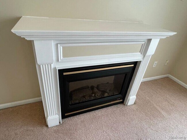 Photo - 45538 Warwick Dr