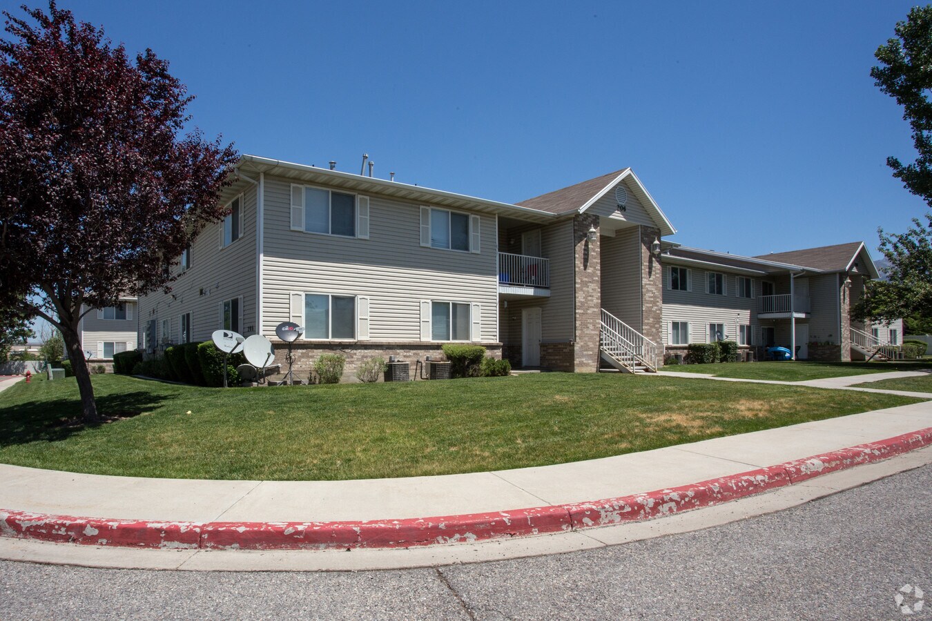 Vantana Courtyard - Vantana Courtyard Apartments