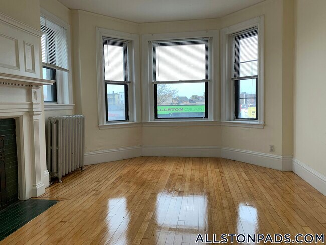 Photo - 437 Cambridge St Unidad 32