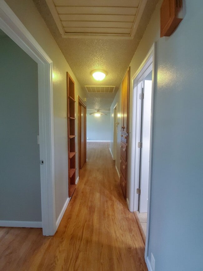 Photo - 4 Bedroom 2 bath Home in Shawnee