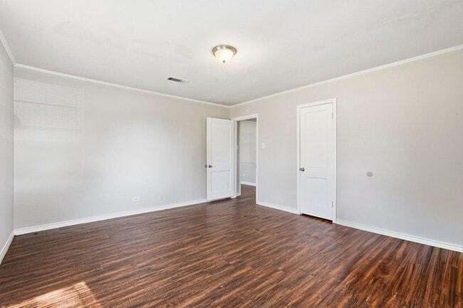 Photo - 729 13th Ave N