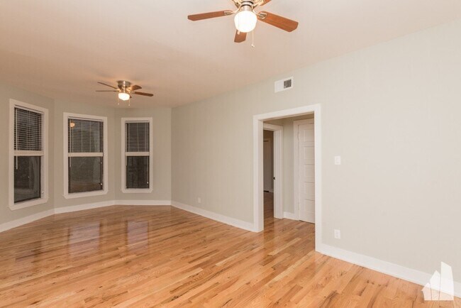 Building Photo - 647 W Oakdale Ave Unit 2 Rental