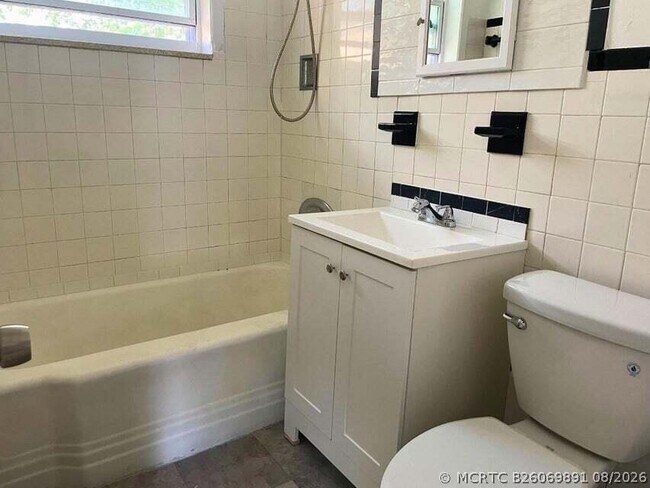 243 SE 24th Ave
