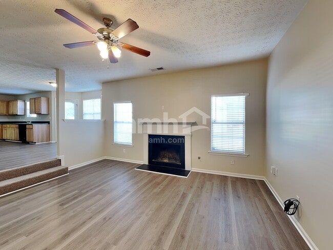 Photo - 705 Compton Ln