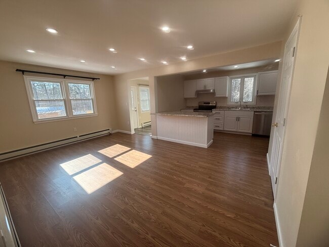 Photo - 1230 Smyth Rd