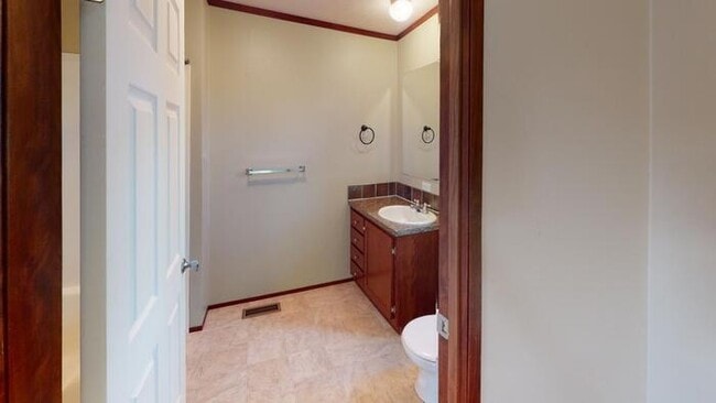 Photo - 148 Delta Ave