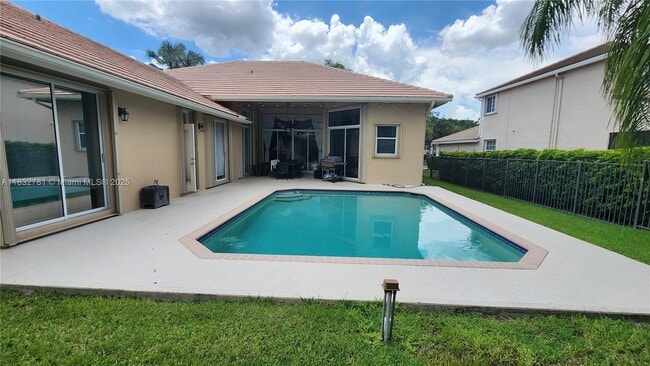 Photo - 2610 Oakbrook Ct