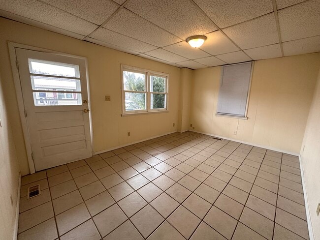 Entry Way - 1302 Sabraton Ave Unit 662