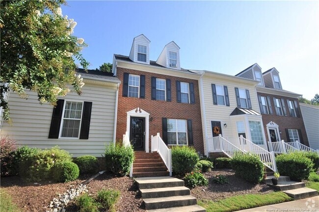Building Photo - 402 Knightsborough Way Rental