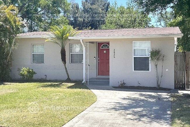 Building Photo - 2826 17th Ave N