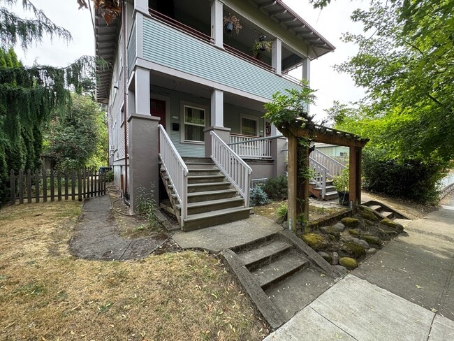 Building Photo - 8524 SE 11th Ave Unit 8524~11th~K48