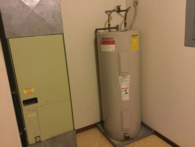 Photo - Cute 2 bedroom 1 bath duplex