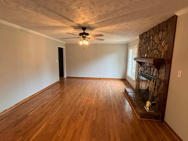 Photo - 6916 Twin Creek Ct