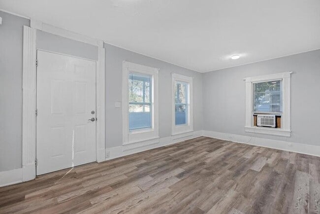 Photo - 1648 W 36th St