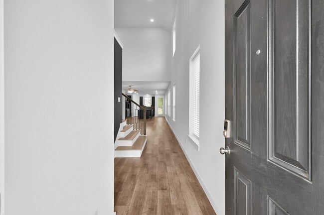 Photo - 109 Morning Nook Ct