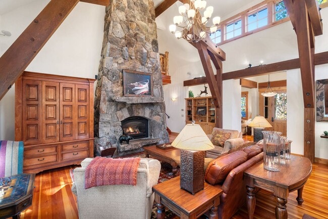 Photo - Luxury Lahontan Rental – Serene Forest Set...