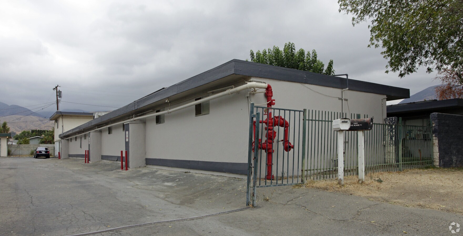 Photo - 1302 E Marshall Blvd