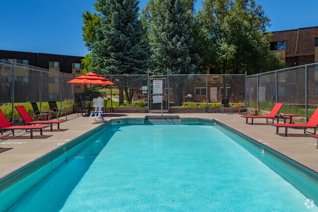 Foxhill Apartments - 2BR, 2BA - 846SF