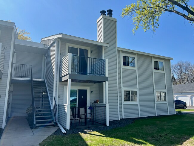 Photo - 1720 Pleasant St Unit E