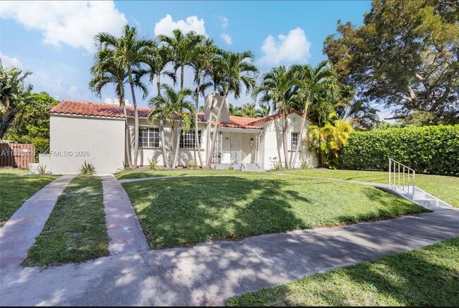 Photo - 437 NE 107th St