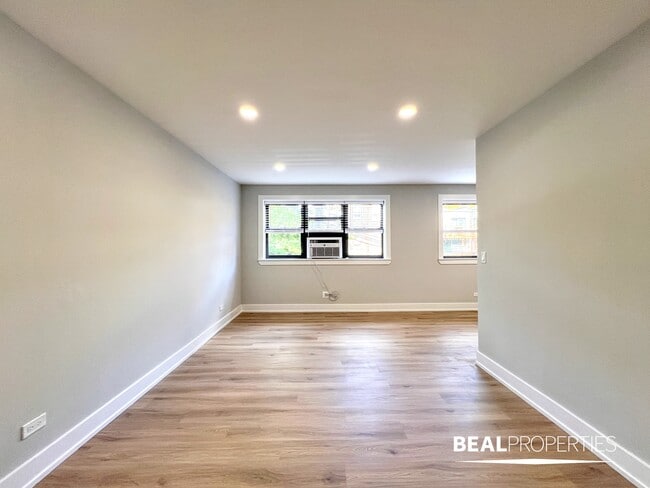 Photo - 530 W Aldine