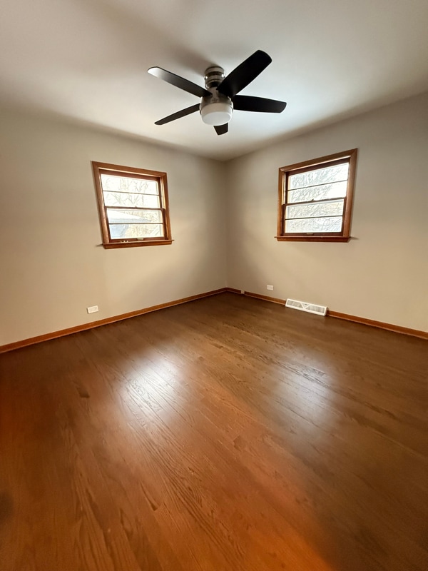 Photo - 5825 Webster St