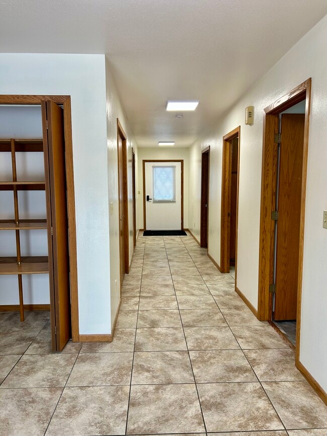 Photo - 6008 Jessica St