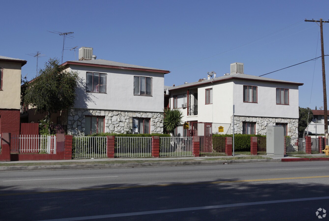 Photo - 6557 Vineland Ave Apartments