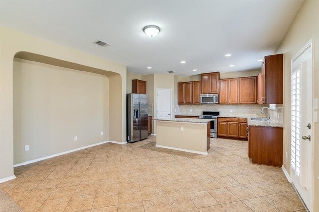 Photo - 1109 Sussex Pl