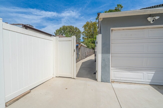 Private Detached Studio ADU — Complete & Self-Contained