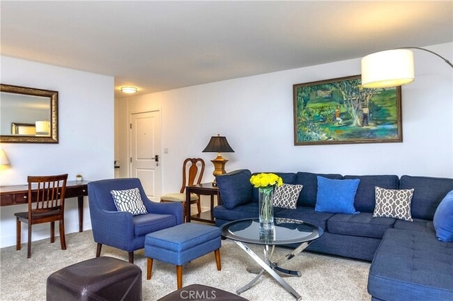Building Photo - 10982 Roebling Ave Unit 340 Rental
