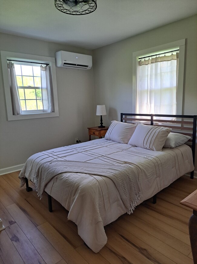 Photo - 386 White Store Rd