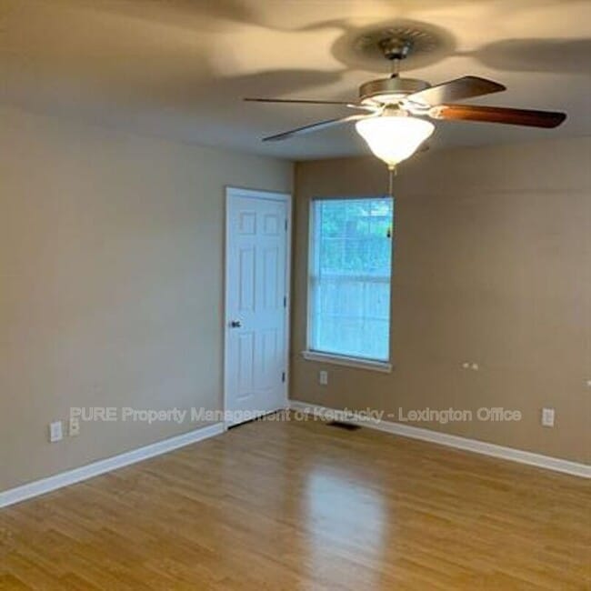 Photo - 219 W 4th St Unidad A