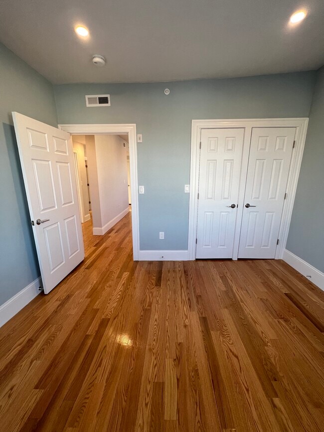 Photo - 75 Winchester St Unit 3