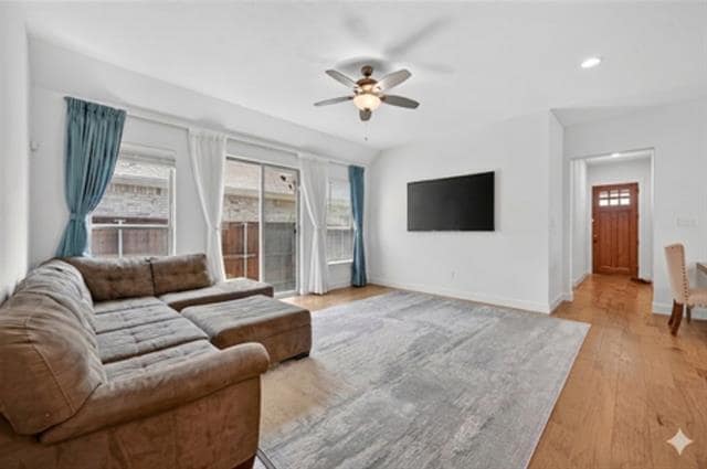 Photo - 4876 Connor Pl