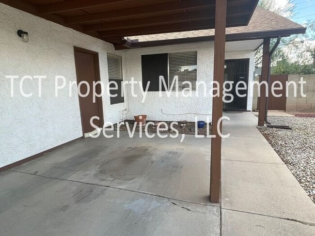 Photo - Private yard in the heart of Tempe!