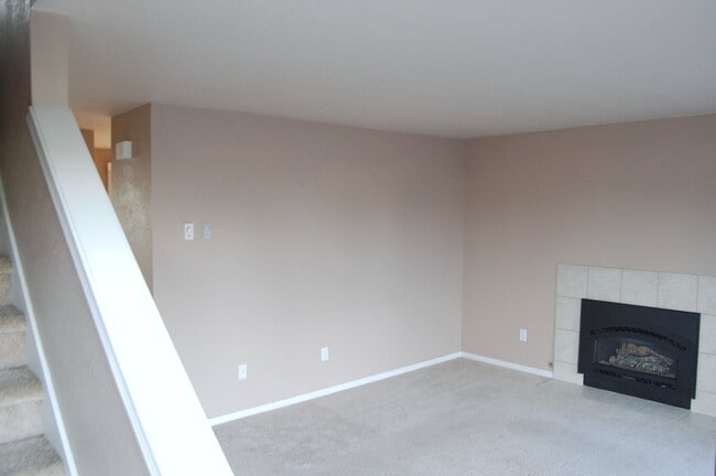 Photo - 3 108th St SE
