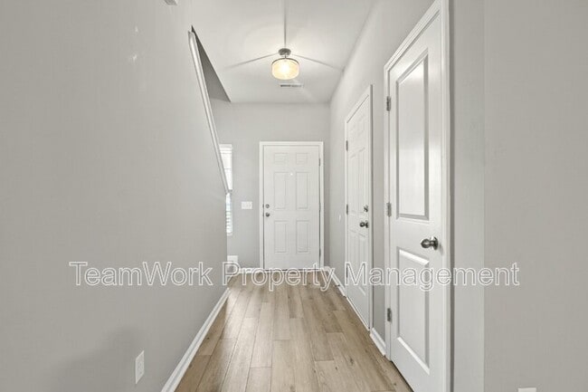 Photo - 1163 Euclid Dr