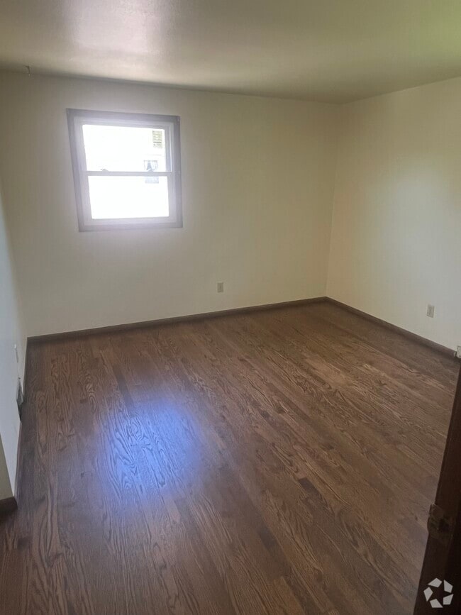 Building Photo - 5820 S Indiana Ave Rental