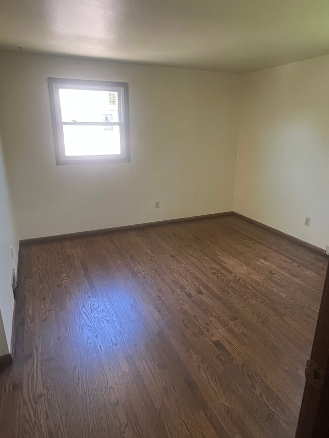 Bedroom 2 - 5820 S Indiana Ave Townhome